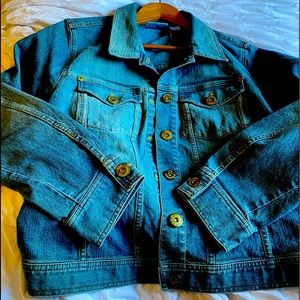 Jean Jacket Classic Women’s Wardrobe Staple
